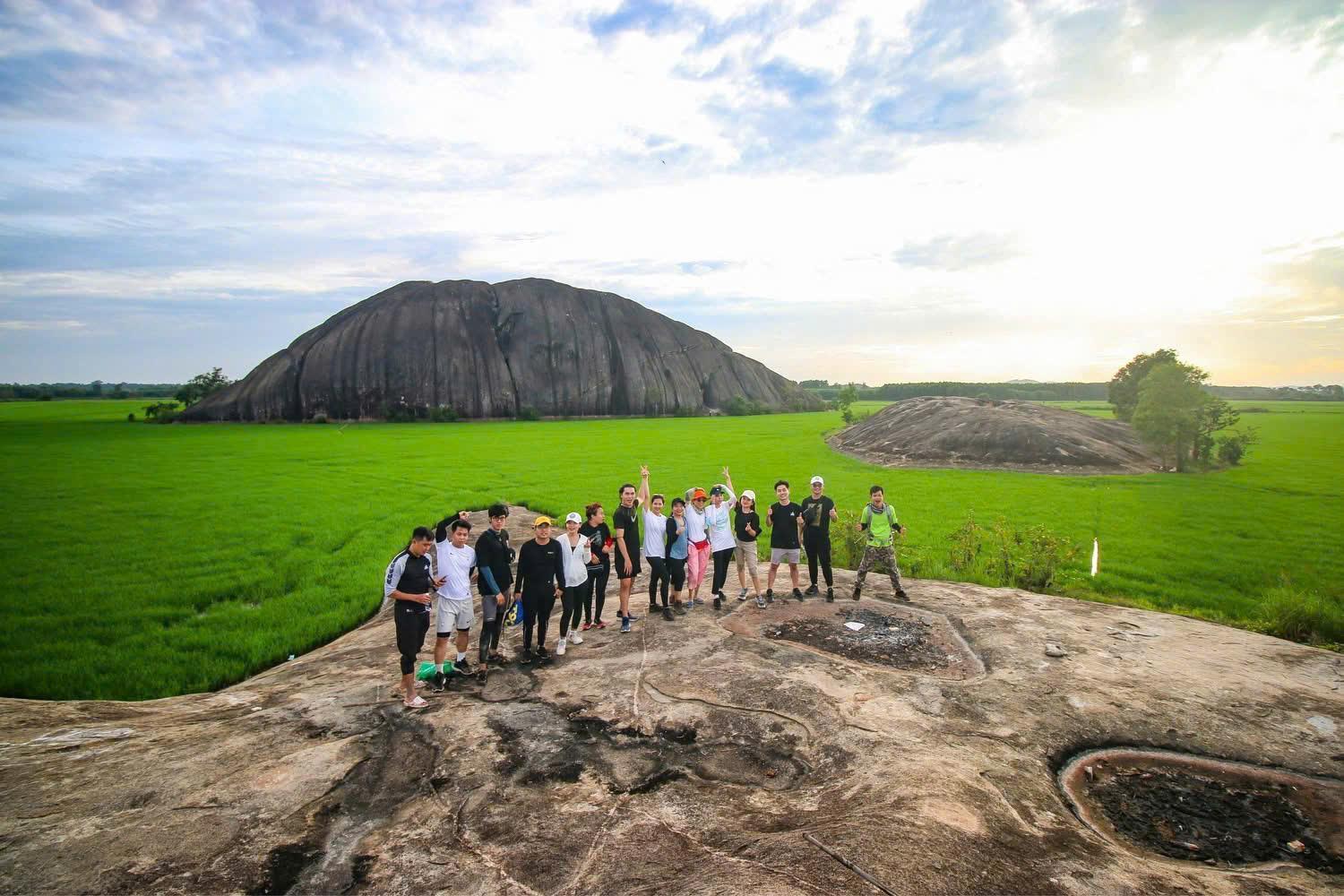 Phu Dien Homestay Каттьен Экстерьер фото